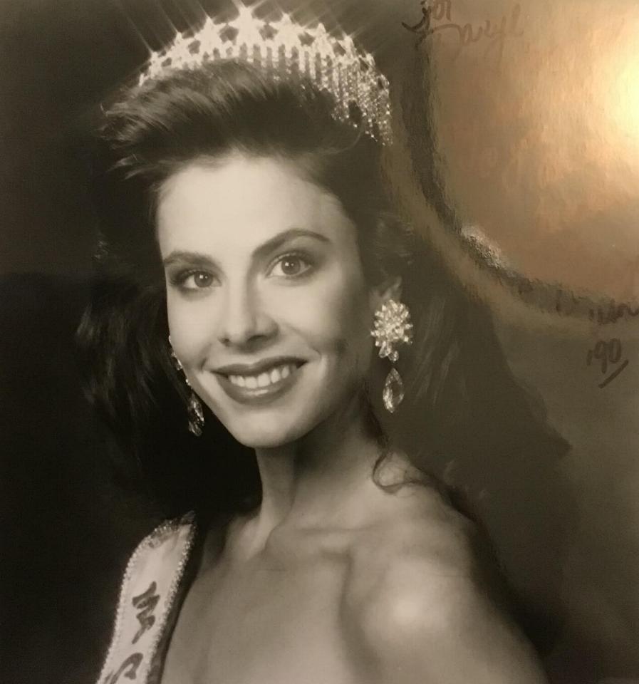 Gina Tolleson, Miss Carolina del Sur USA 1990, 1° Finalista Miss USA 1990 y Miss Mundo 1990