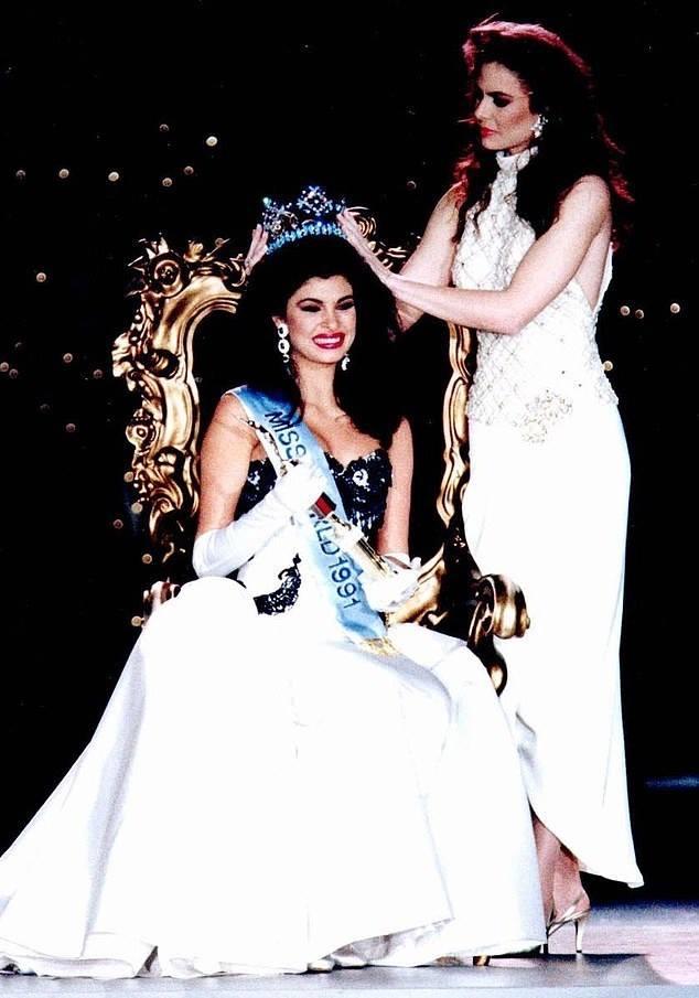 Gina Tolleson corona a Miss Venezuela, Ninibeth Leal como Miss Mundo 1991